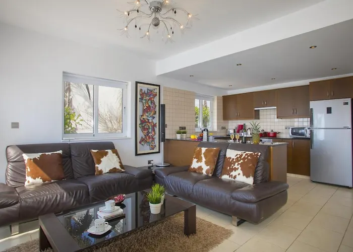 Vilă Ayia Thekla Sea Front *