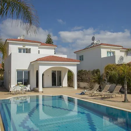 Ayia Thekla Sea Front Villa Ayía Nápa