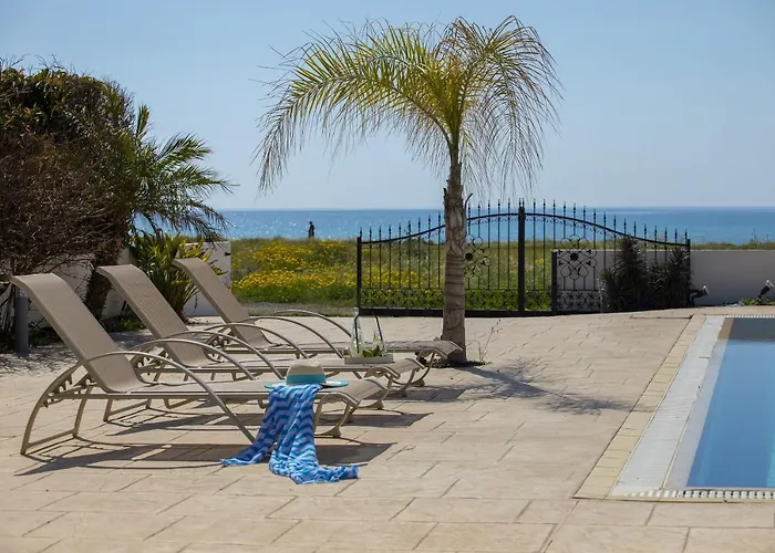 Ayia Thekla Sea Front Villa *